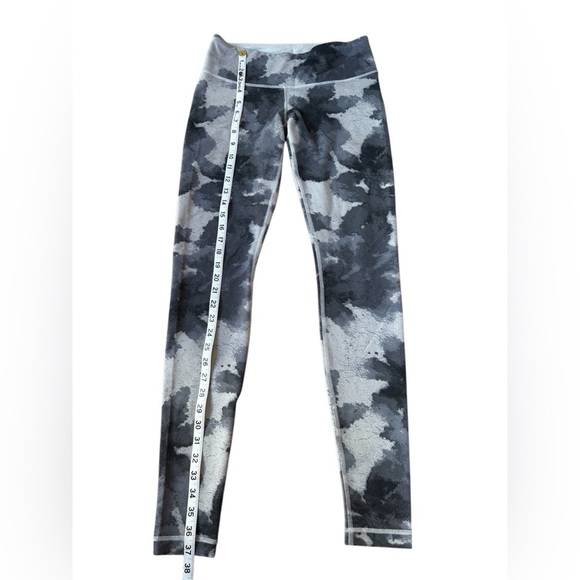 lululemon athletica, Wunder Under Pant /
Leggings, Gray, Size 6 🏃‍♀️‍➡️ - Picture 11 of 12